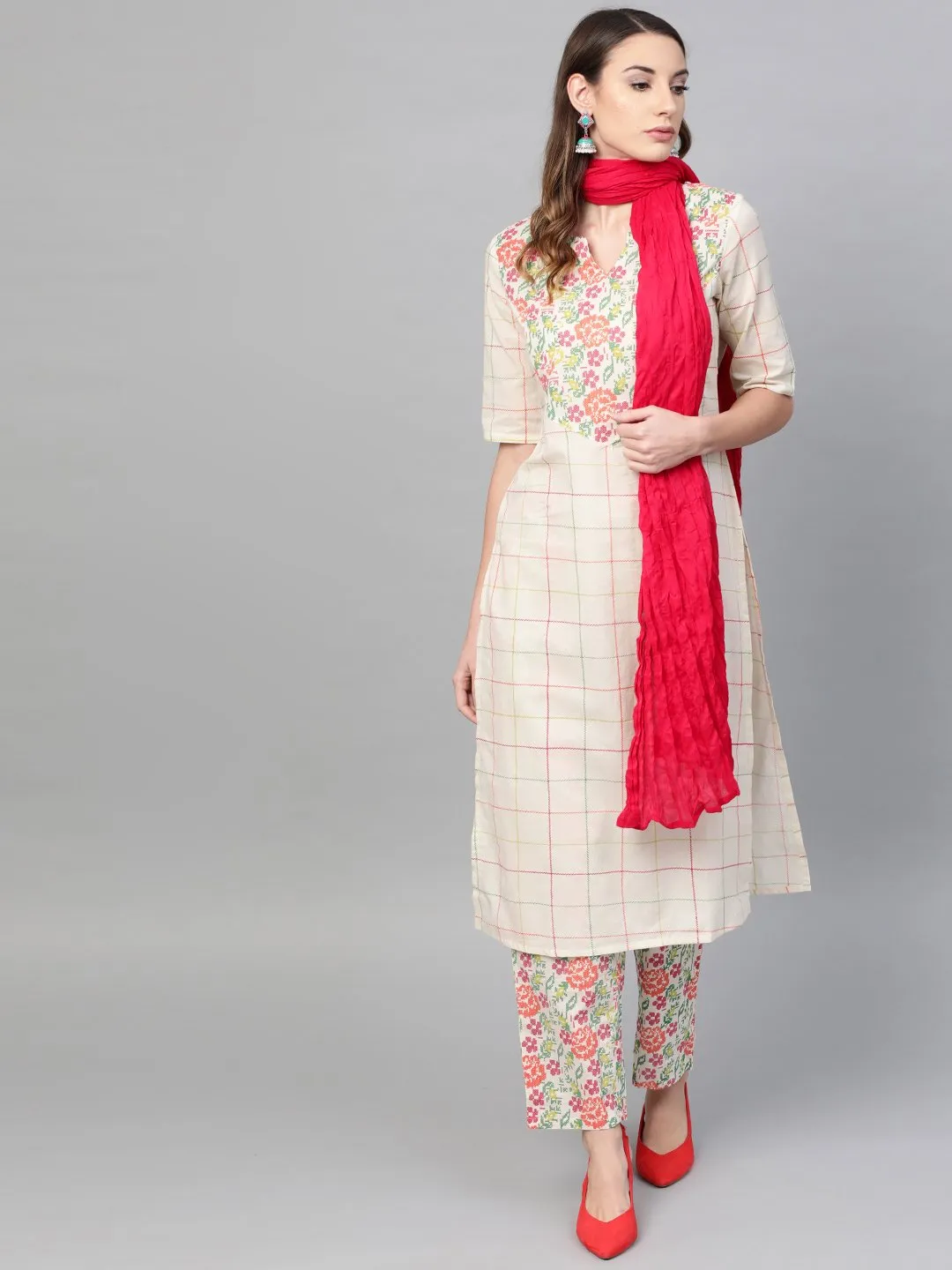 Cream Multi Printed Kurta Set With Pants & Solid Pink Dupatta