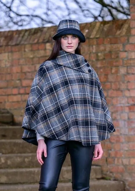 Mucros Poncho | Black Gray Check