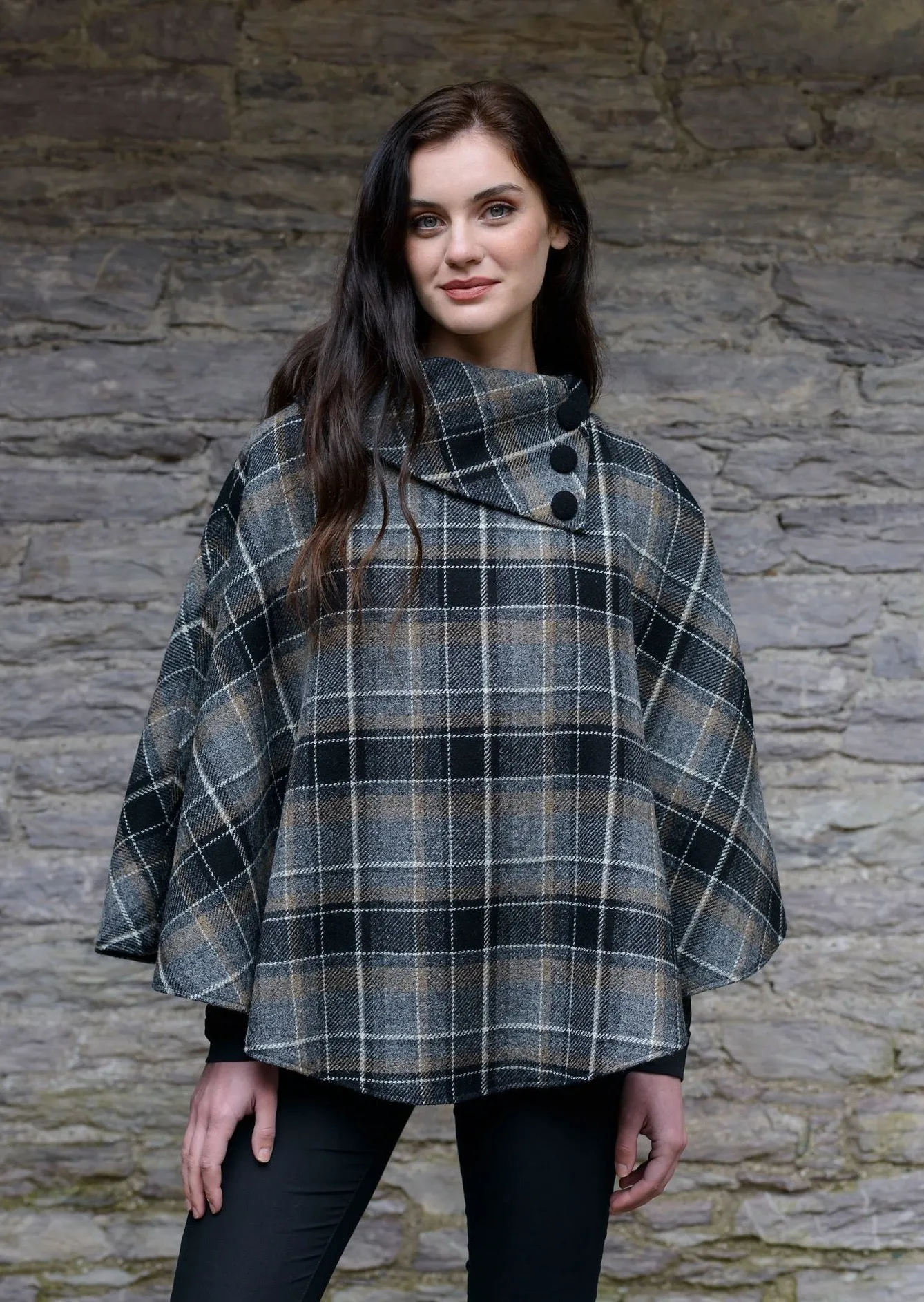 Mucros Poncho | Black Gray Check