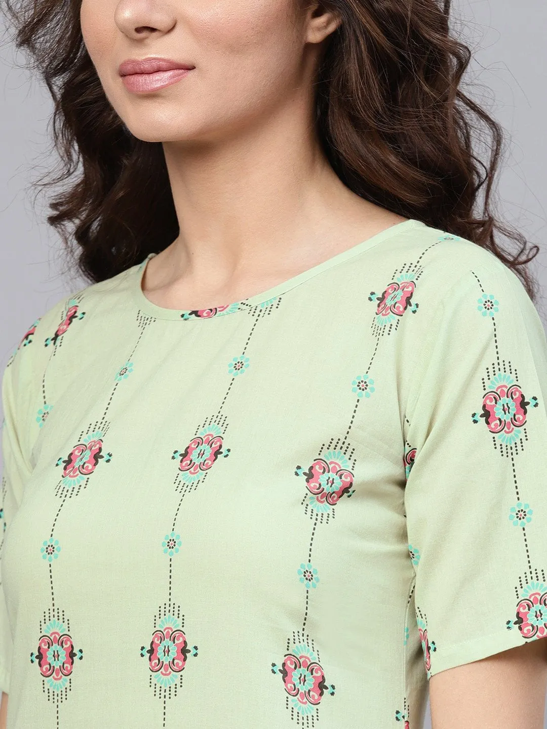 Pastel Green Printed Half Sleeve Staright Kurta With Pants