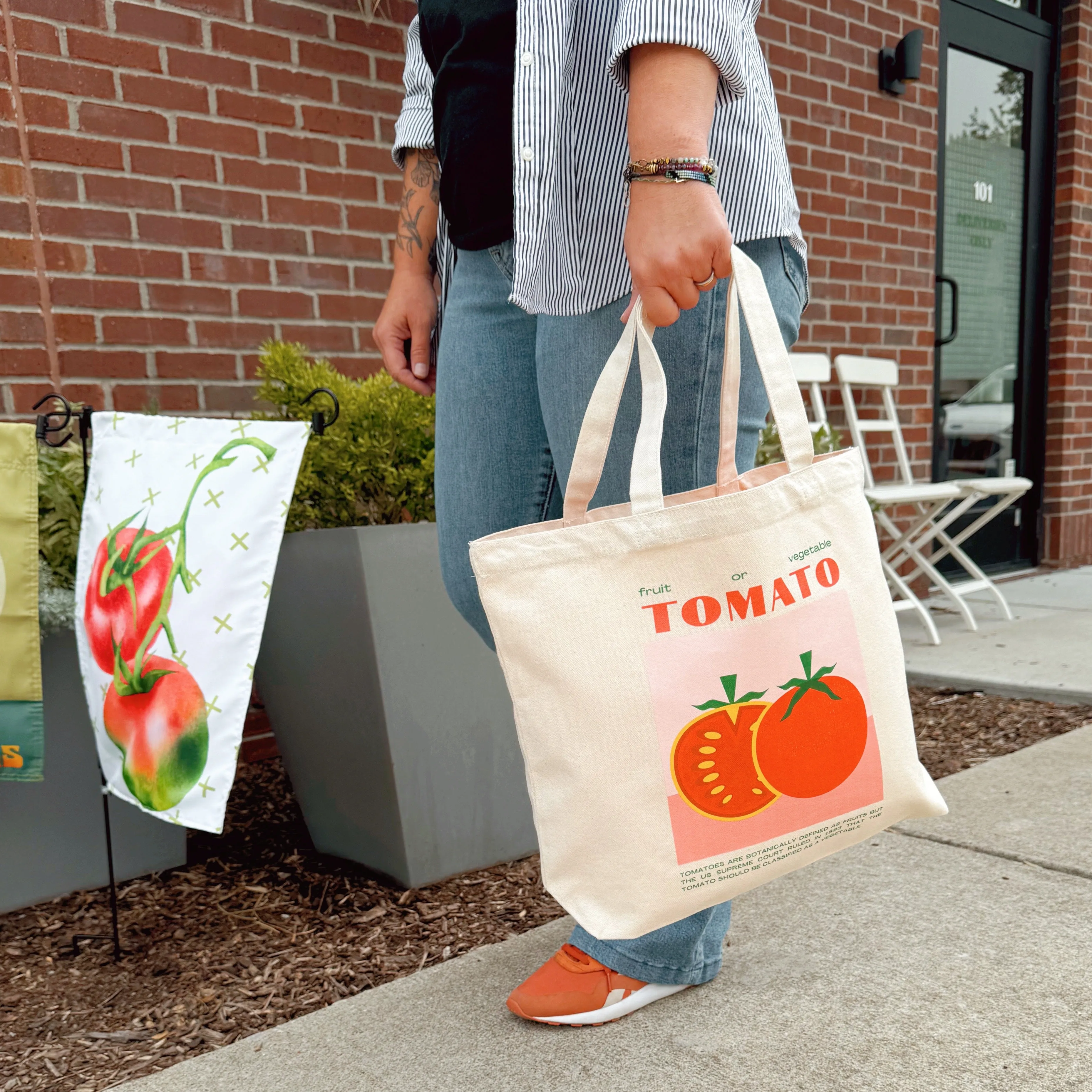 Tomato Tote Bags