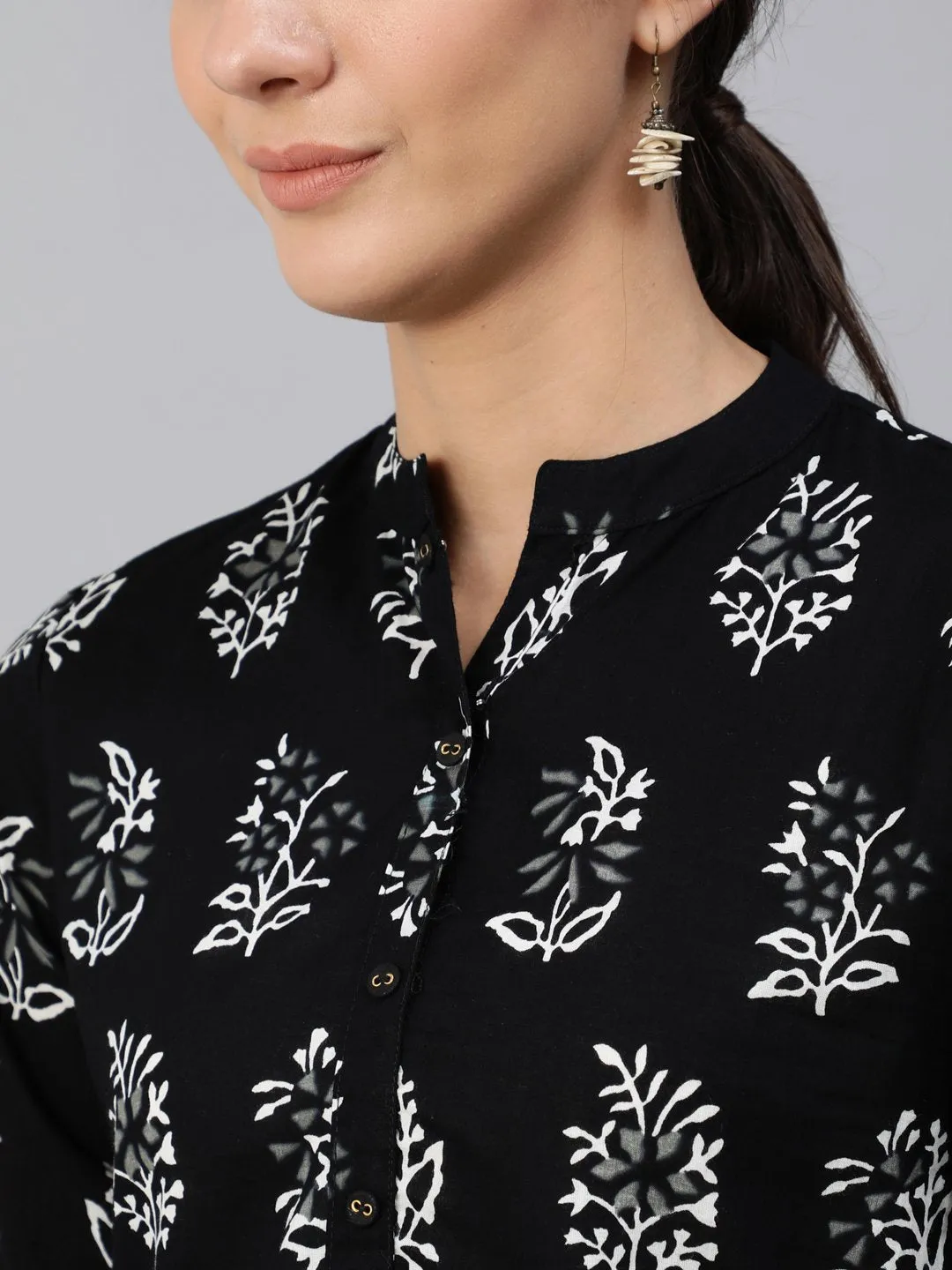 Women Black Printed Top With Three Quarter Flared Sleeves